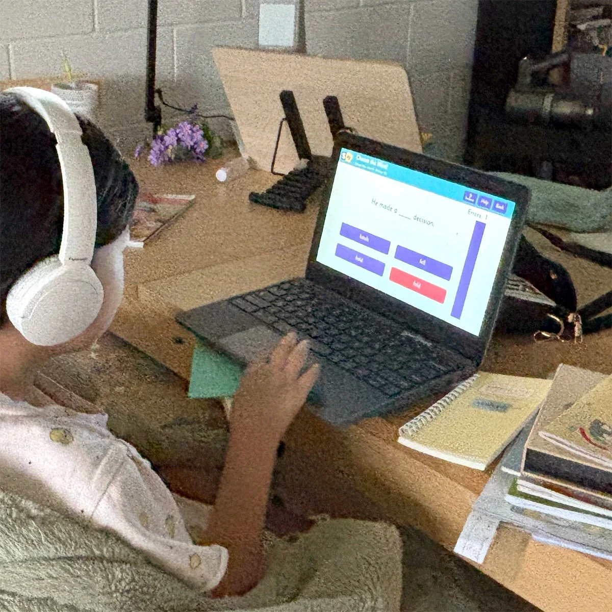 Real scene from H's daily study routine